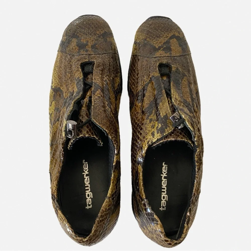 Tagwerker, Vintage Embossed Leather Sneakers Snakeskin Pattern Toggle Closure